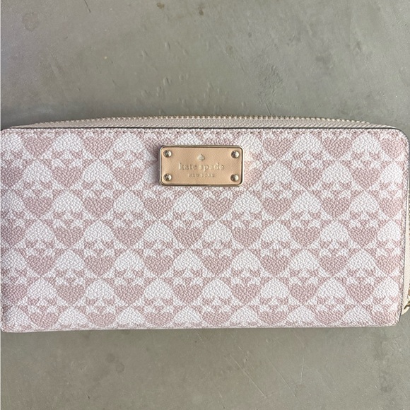 kate spade Handbags - KATE SPADE Penn Place Neda Wallet